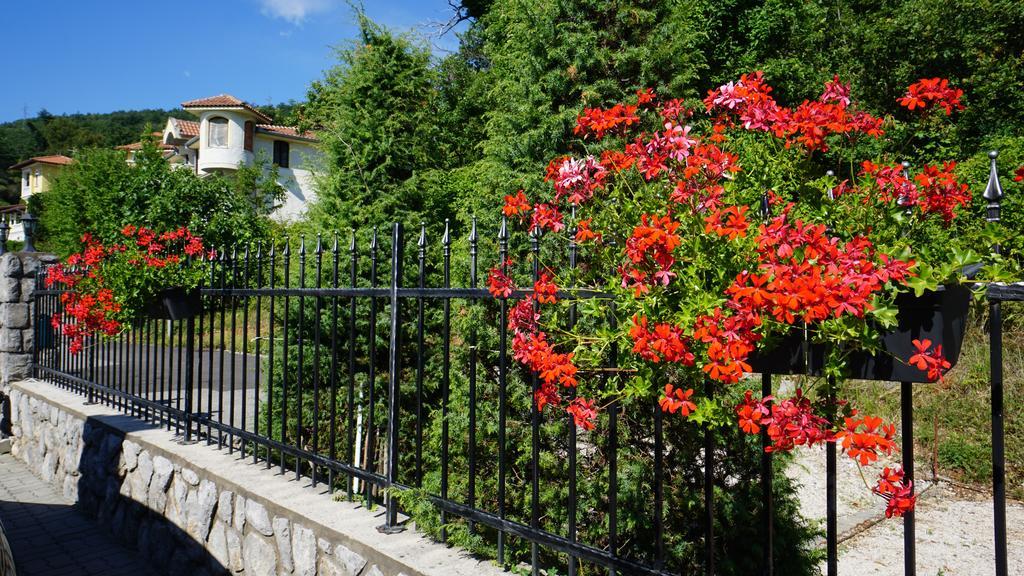 Apartments Villa Krasa Laurana Esterno foto
